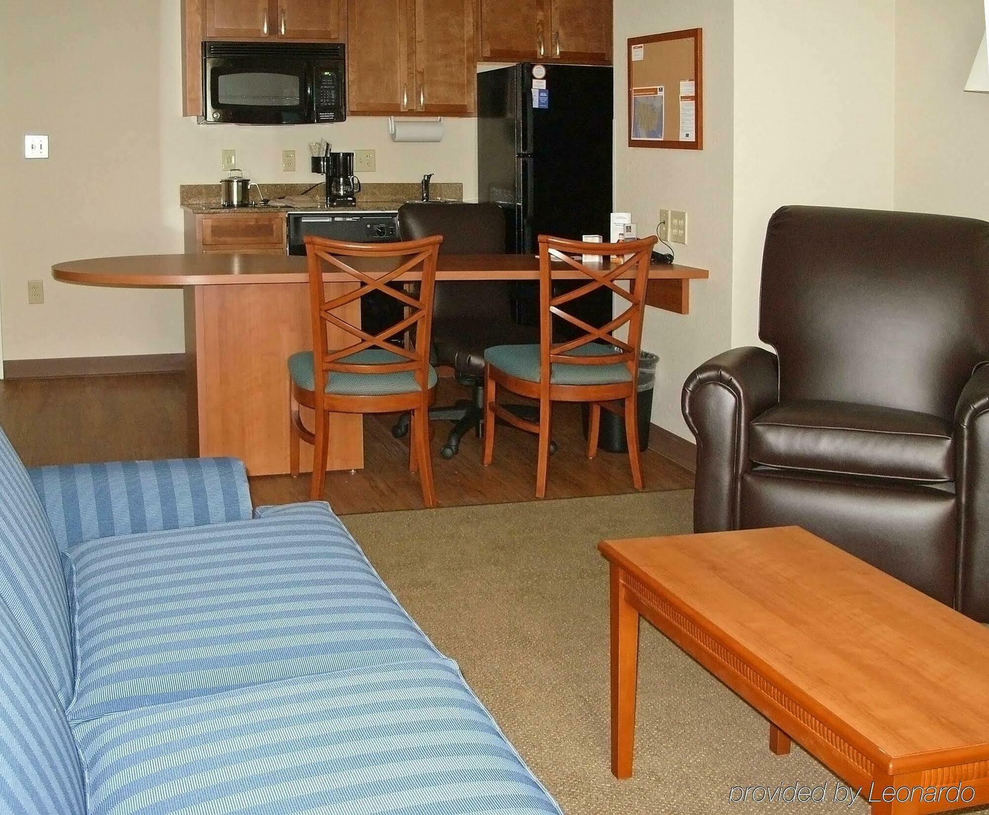 Candlewood Suites Jacksonville East Merril Road By Ihg Room photo