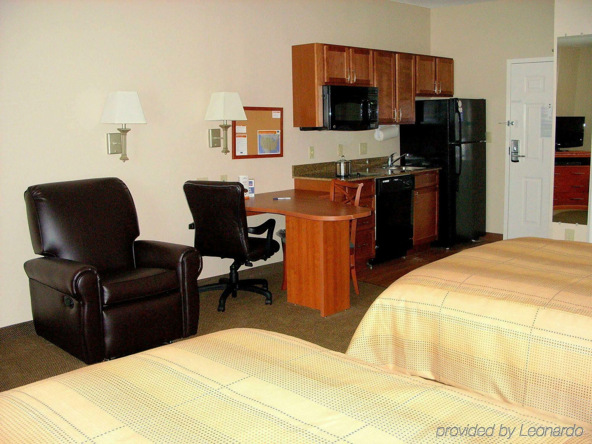 Candlewood Suites Jacksonville East Merril Road By Ihg Room photo