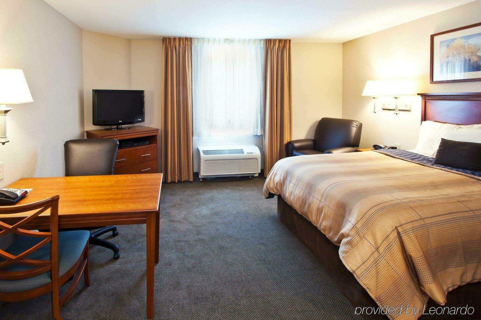 Candlewood Suites Jacksonville East Merril Road By Ihg Room photo